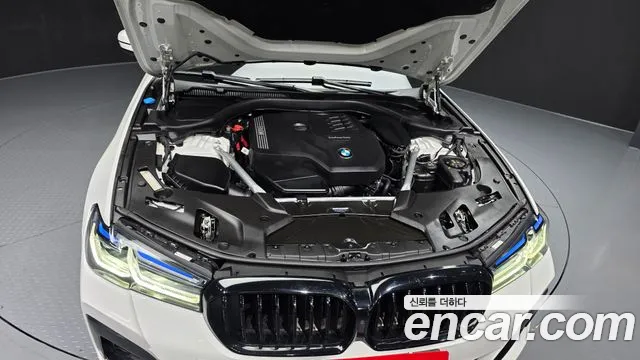 BMW 5 Series G30 — Фото автомобиля 9