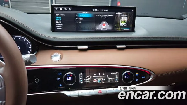 Genesis GV70 — Фото автомобиля 15