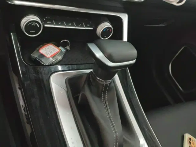 Geely Binyue — Фото автомобиля 13