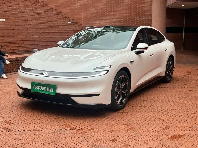 Фотография автомобиля — Changan Qiyuan A06