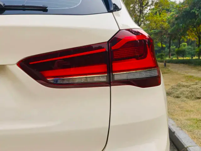 BMW X1 — Фото автомобиля 12