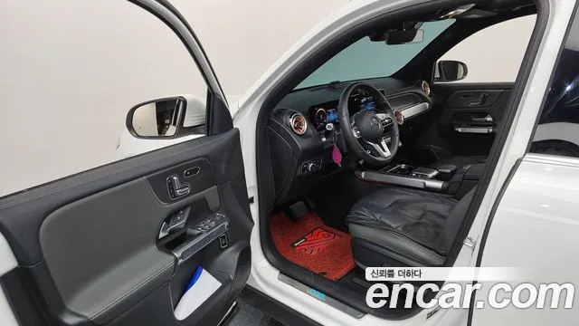 Mercedes-Benz EQB — Фото автомобиля 9
