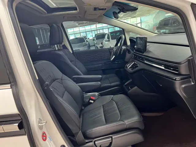 Honda Elysion — Фото автомобиля 7