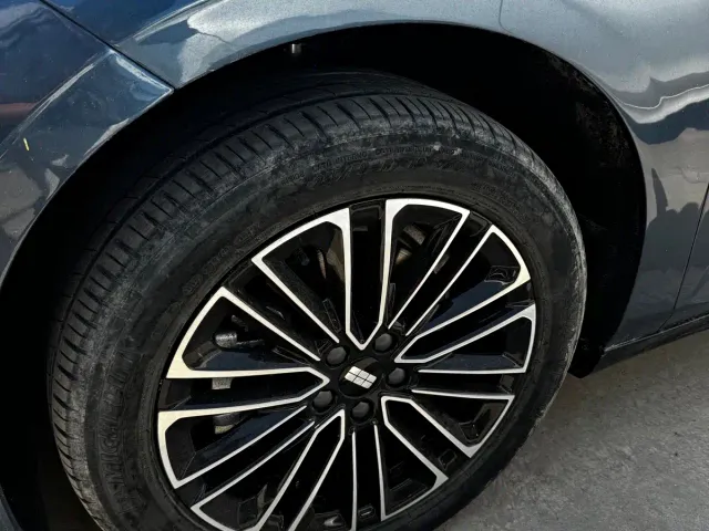 Geely Galaxy Xingyao 8 — Фото автомобиля 11