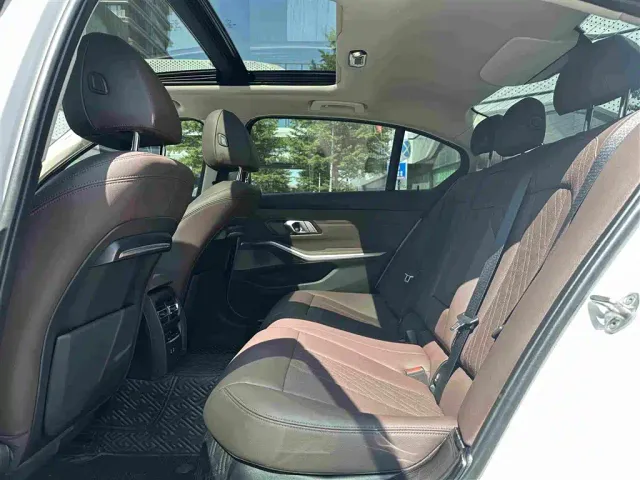 BMW 3 Series — Фото автомобиля 17