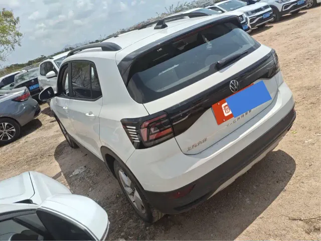 Volkswagen T-Cross — Фото автомобиля 10