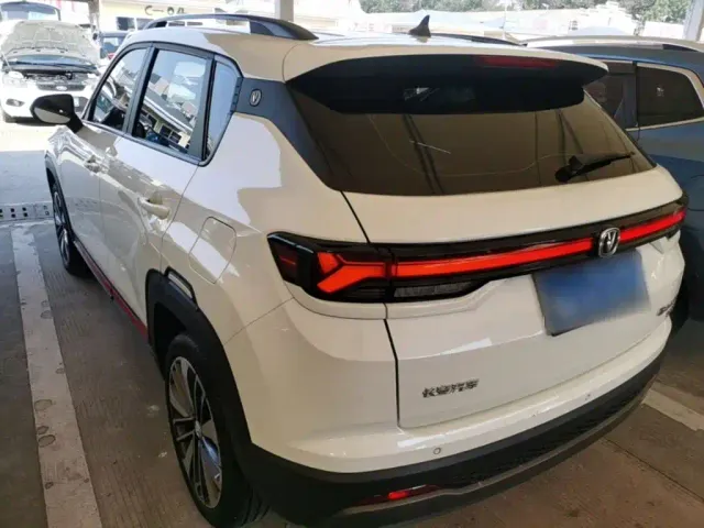 Changan CS35 Plus — Фото автомобиля 4