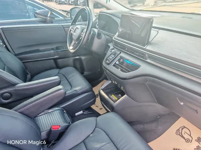 Honda Odyssey — Фото автомобиля 19