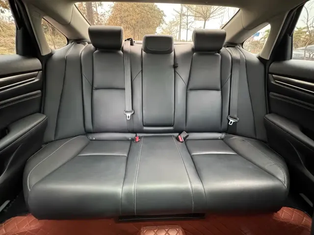 Honda Accord — Фото автомобиля 13