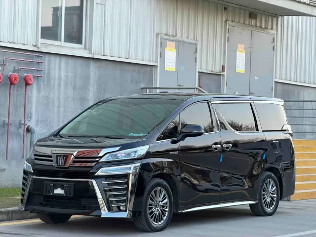 Фотография автомобиля — Toyota Vellfire