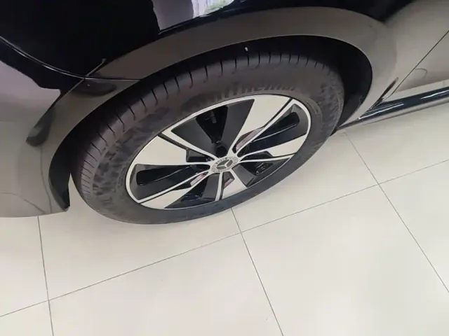 Mercedes-Benz V-Class — Фото автомобиля 24
