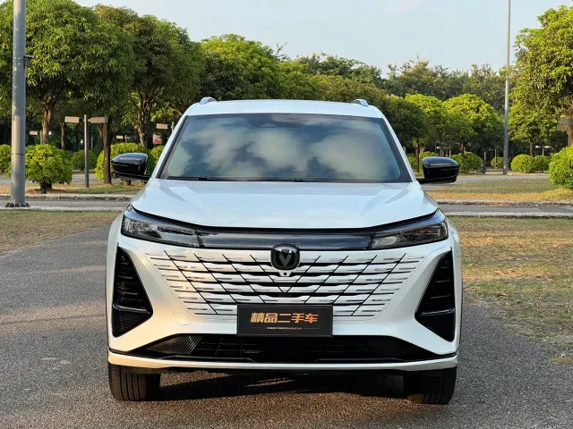 Changan CS75 Plus — Фото автомобиля 2