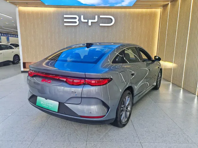 BYD Qin L — Фото автомобиля 15