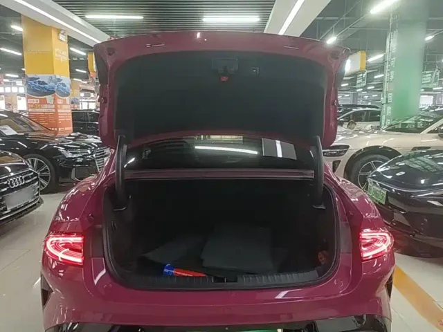 Xiaomi SU7 — Фото автомобиля 18