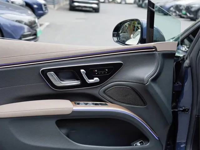 Mercedes-Benz EQS — Фото автомобиля 17