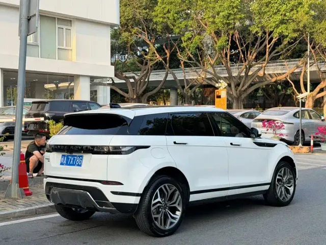 Land Rover Range Rover Evoque — Фото автомобиля 14