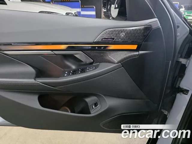BMW i5 — Фото автомобиля 11