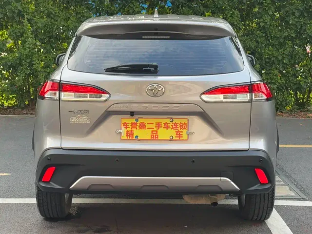 Toyota Corolla Cross — Фото автомобиля 4