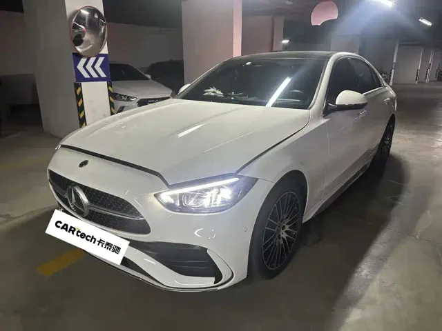 Фотография автомобиля — Mercedes-Benz C-Class