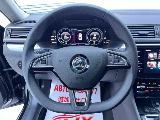 Skoda Superb — Фото автомобиля 11