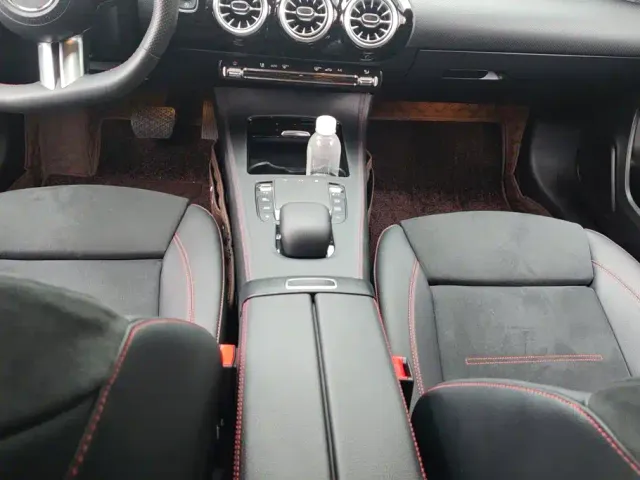 Mercedes-Benz A-Class — Фото автомобиля 16
