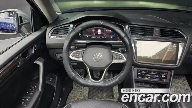Volkswagen Tiguan — Фото автомобиля 13