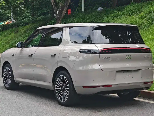 IM Motors LS8 — Фото автомобиля 11