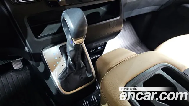 Hyundai Staria Staria Tourer 9 мест — Фото автомобиля 8