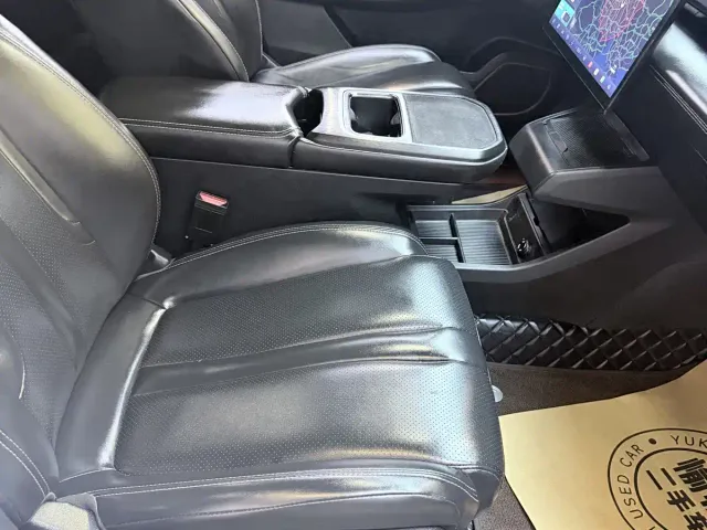 Dongfeng Fengshen L7 — Фото автомобиля 11