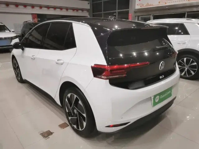 Volkswagen ID.3 — Фото автомобиля 4