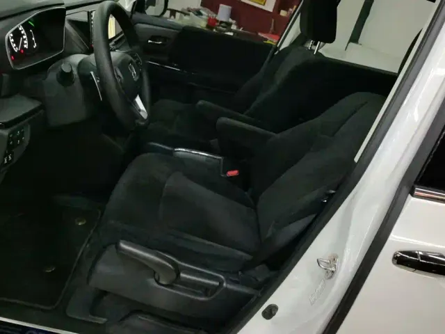 Honda Odyssey — Фото автомобиля 9
