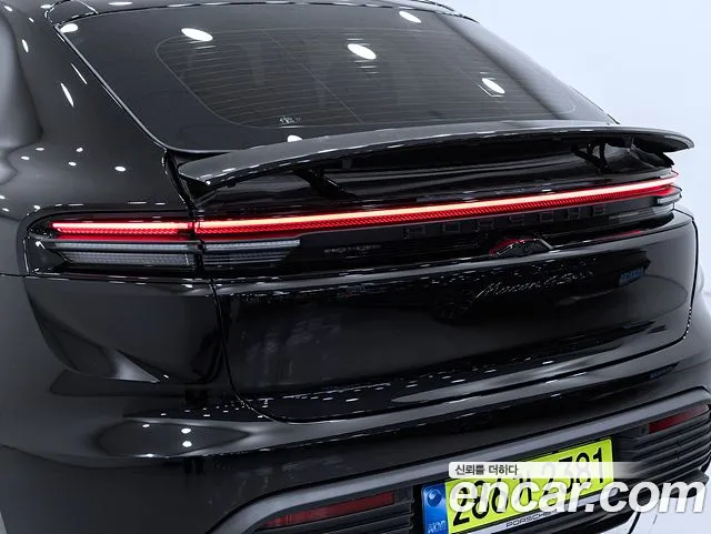 Porsche Macan — Фото автомобиля 19