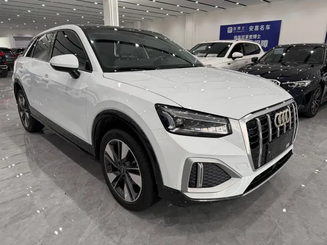 Audi Q2L — Фото автомобиля 3