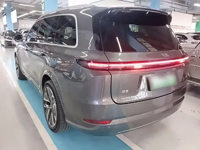 Li Auto L9 — Фото автомобиля 4