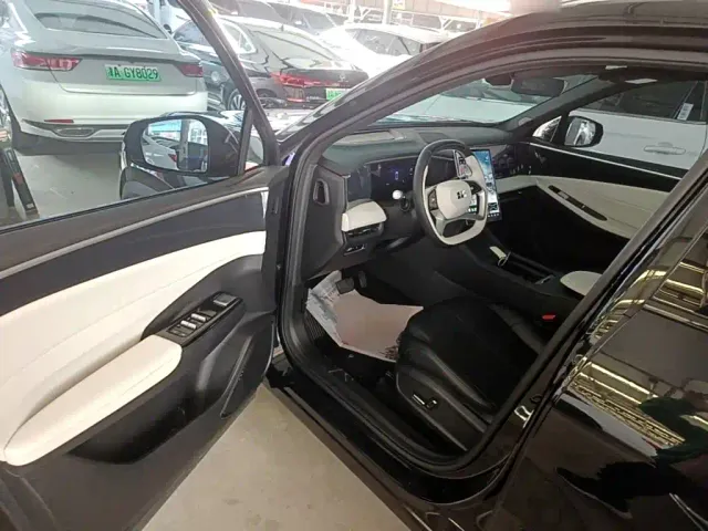 Geely Galaxy L7 — Фото автомобиля 15