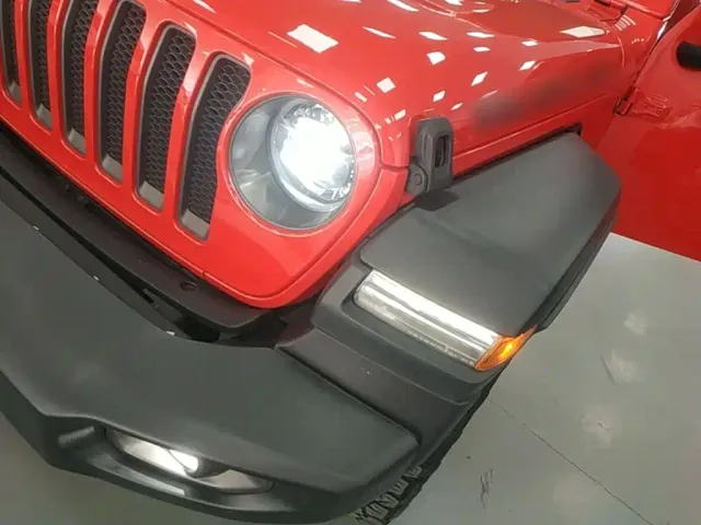 Jeep Wrangler — Фото автомобиля 23
