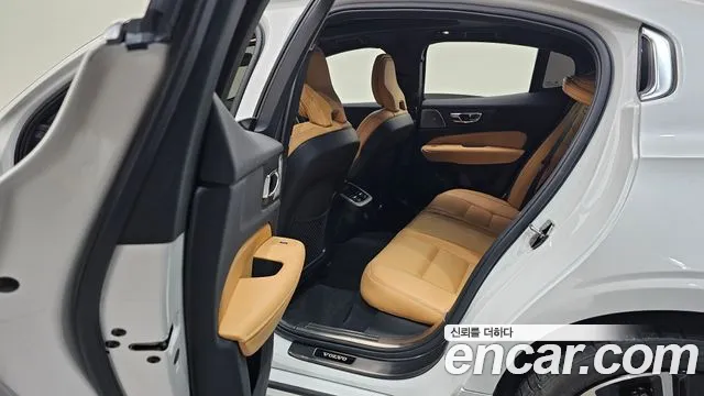 Вольво S60 S60 третьего поколения B5 Ultimate Bright — Фото автомобиля 25