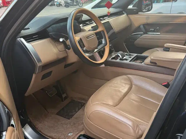 Land Rover Range Rover — Фото автомобиля 3