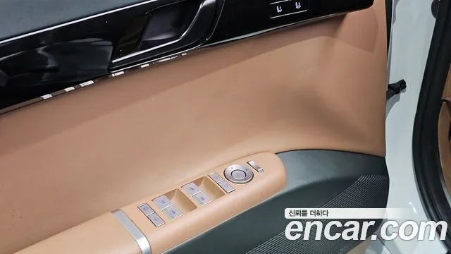 Hyundai Grandeur GN7 — Фото автомобиля 28