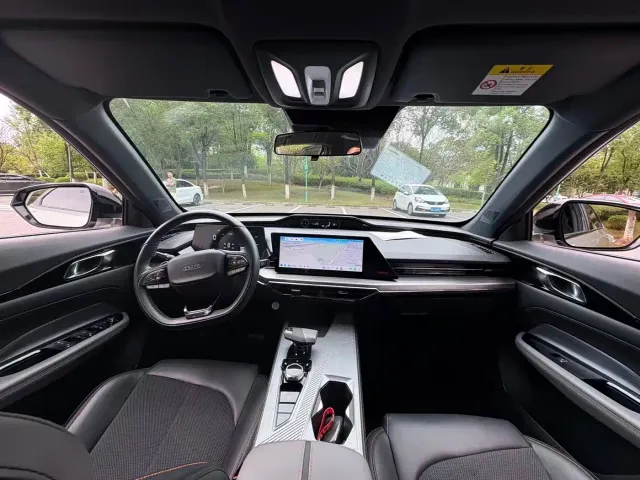 Changan Z6 — Фото автомобиля 7