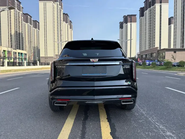 Cadillac XT5 — Фото автомобиля 10