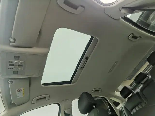 Volkswagen Passat — Фото автомобиля 14