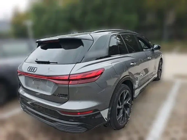 Audi Q5 e-tron — Фото автомобиля 9