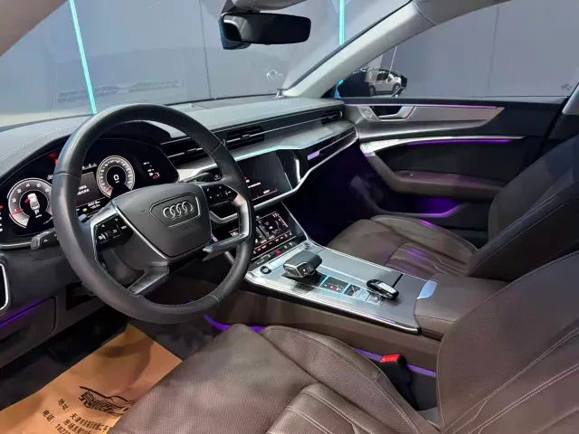 Audi A7L — Фото автомобиля 11