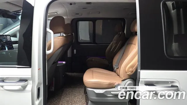 Hyundai Staria Staria Lounge 9 мест — Фото автомобиля 11