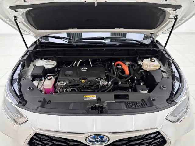 Toyota Highlander 2022 Model Dual Engine 2.5L 4WD Premium Edition 7-Seater — Фото автомобиля 7