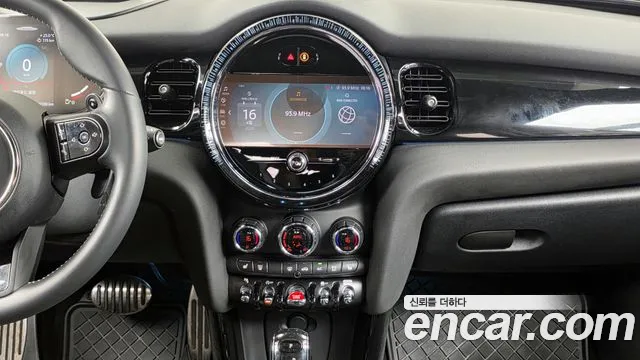 Mini Cooper — Фото автомобиля 14