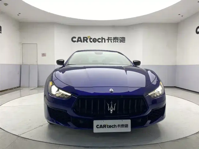 Maserati Ghibli — Фото автомобиля 3