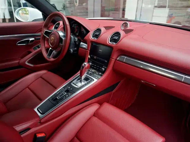 Porsche 718 — Фото автомобиля 15