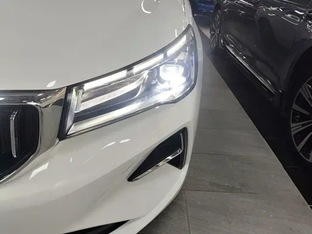 Geely Emgrand — Фото автомобиля 23